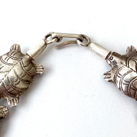 Vintage Silver-Tone Turtle Link Bracelet | Sea Turtle Bracelet - Picture 3 of 3